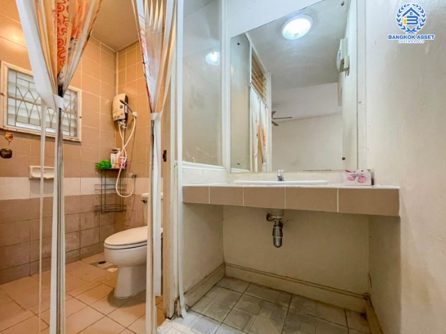 *****ทาวน์เฮ้าส์มือสองย่านนนทบุรี ม.สิรารมย์ บางบัวทอง เนื้อที่ 16 ตร.ว. ฟังก์ชัน 2 ห้องนอน 2 ห้องน้ำ 1 ที่จอดรถ แถมฟรี! 2 เครื่องปรับอากาศ, 1 เครื่องทำน้ำอุ่น ทำเลเดินทางสะดวก ใกล้รถไฟฟ้าสายสีม่วง "สถานีคลองบางไผ่" และทางด่วน "ศรีรัช" ในราคาถูกสุด